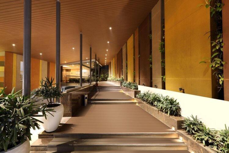 Icon Business Hotel By Bhagini Bangalore Exterior photo